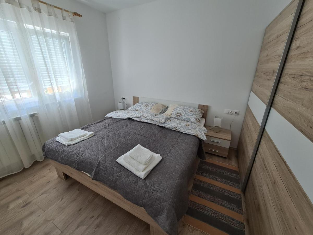 Simun Apartment *